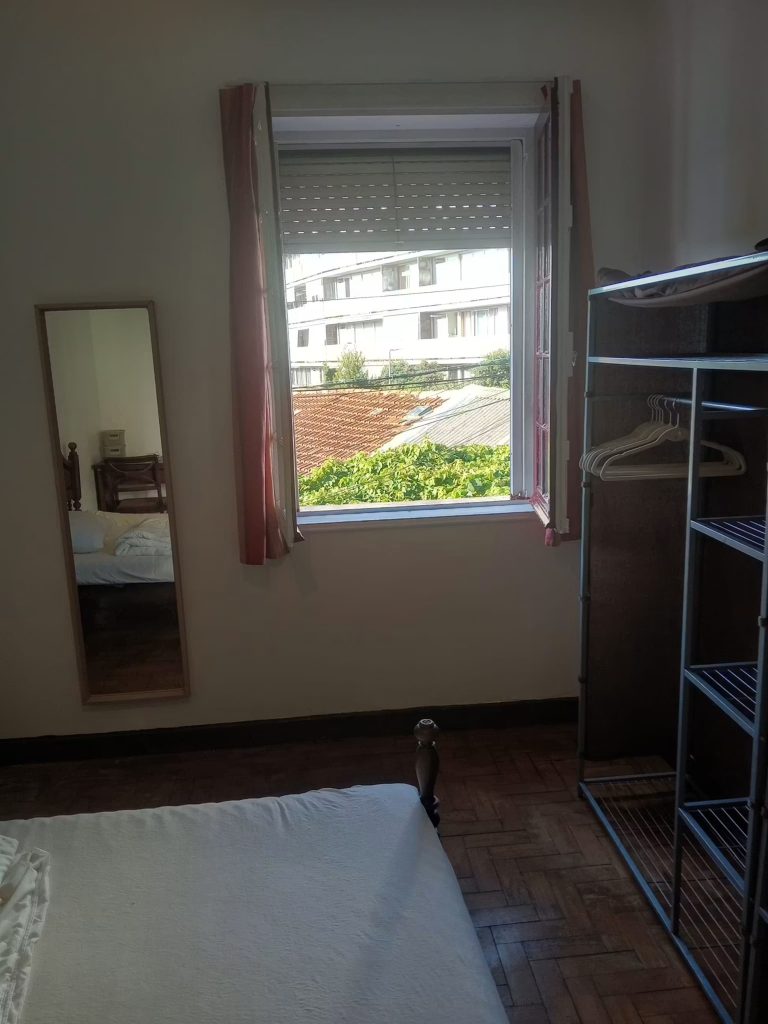 Travessa da Bica Velha 57, 1ºD - Quarto 3
