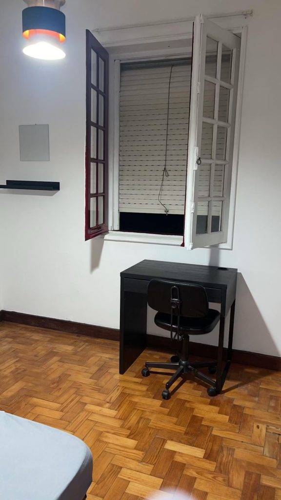Travessa da Bica Velha 57, 1ºD - Quarto 4