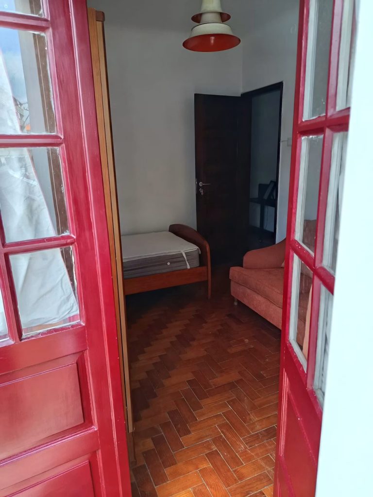 Travessa da Bica Velha 57, 1ºD - Quarto 5