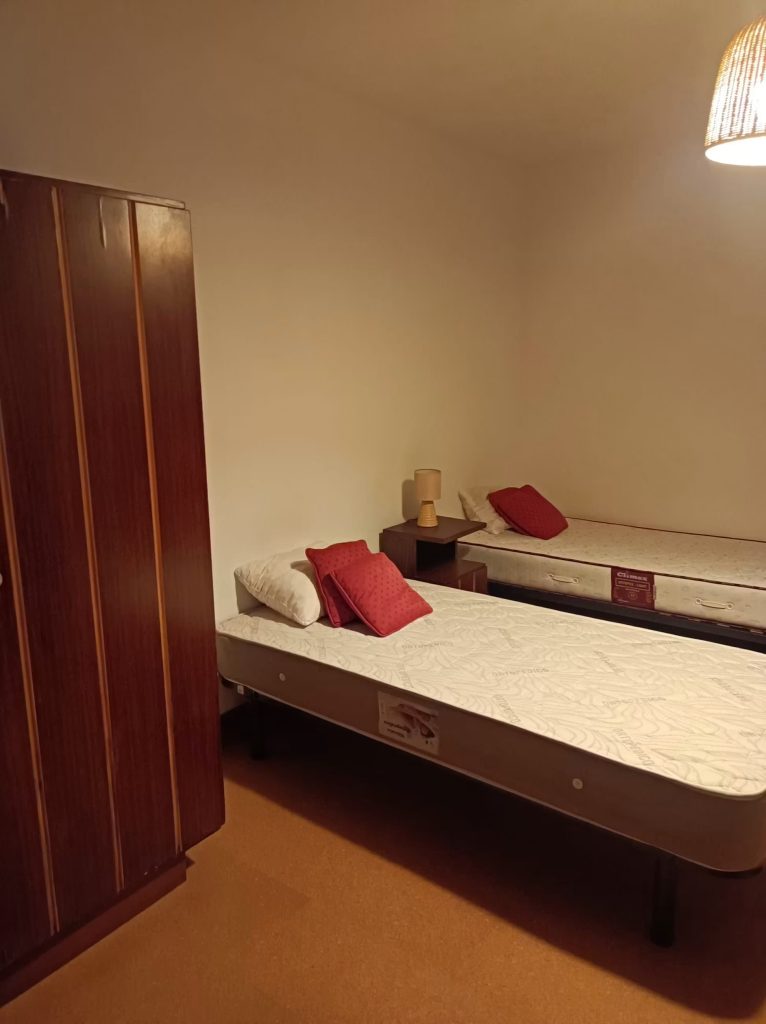 Rua de Nove de Abril 374, 1º Dto - Quarto 2A e B