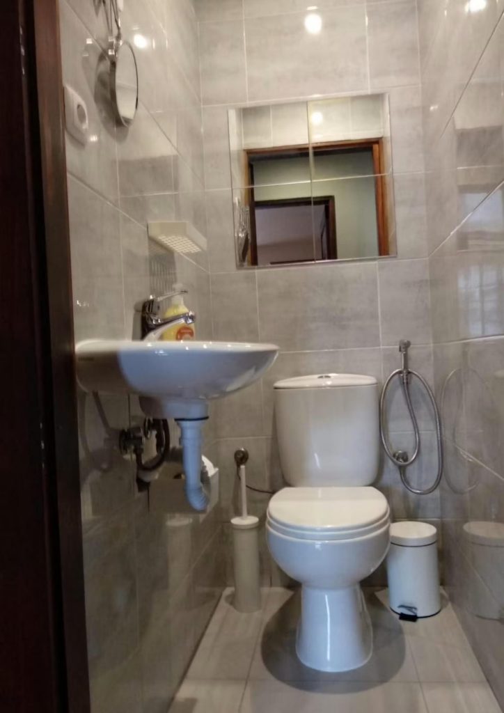 Rua de Nove de Abril 374, 1º Dto - WC